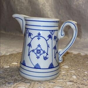 Vintage porcelain Blue and White Creamer jug.
